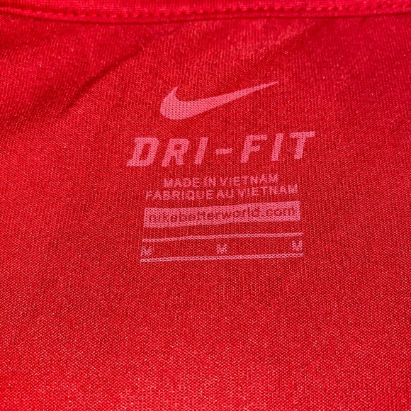 Nike dri-fit T shirt size M - Picture 2 of 3